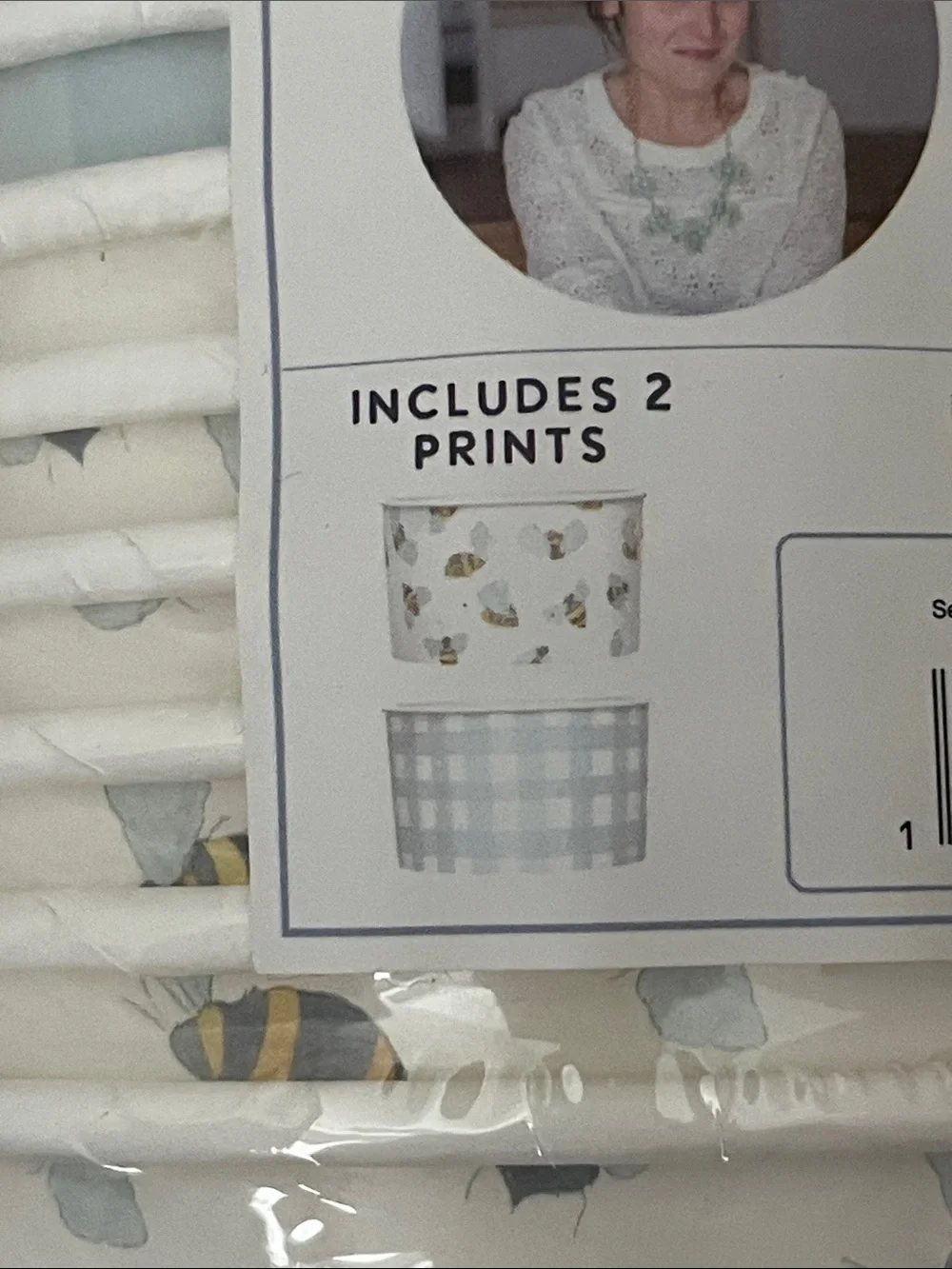 Sara Fitz Blue Bumblebee /Check Paper Party Goods